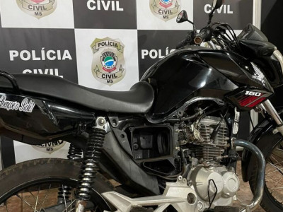 Moto furtada em Detran é recuperada