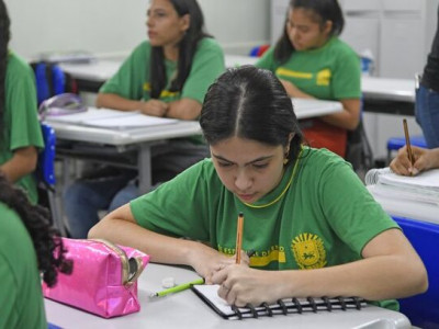 Rede estadual retoma aulas hoje com 178 mil estudantes em MS