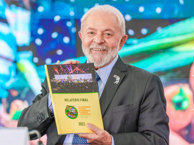 Aprovação ao trabalho do presidente Lula cai para 51%