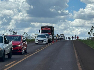 Colisão envolvendo três veículos entre Dourados e Ponta Porã deixa rodovia interditada parcialmente
