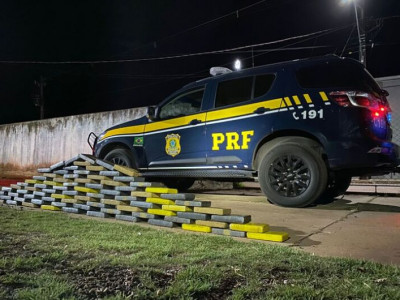 Homem é preso com cocaína em compartimento oculto de caminhão