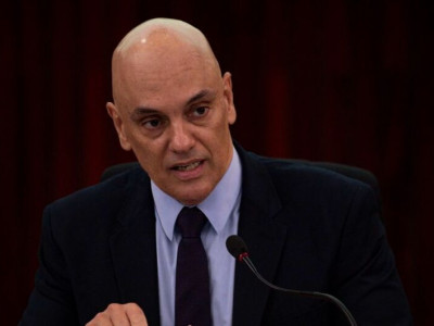 Moraes nega pedido de devolução de passaporte para Bolsonaro