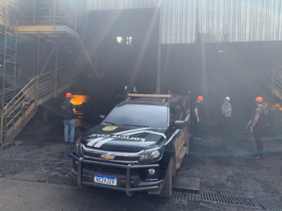 Polícia incinera mais de 100kg de cocaína, maconha e pasta base