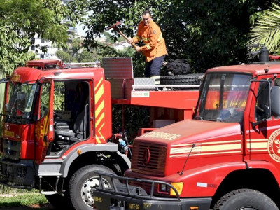 Com ações preventivas e bases avançadas, bombeiros de MS atuam no combate a incêndios florestais no Pantanal
