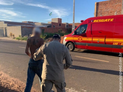 Homem sofre corte na cabeça após cair do sofá em Três Lagoas
