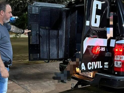 Preso em Ivinhema, homem esfaqueou esposa e vizinha em Sergipe