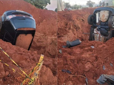 Carro cai em buraco de obra em Ribas do Rio Pardo
