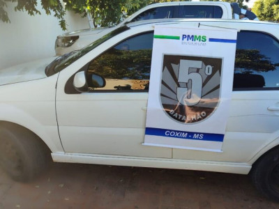 Polícia recupera veículo furtado e prende dois pelo crime