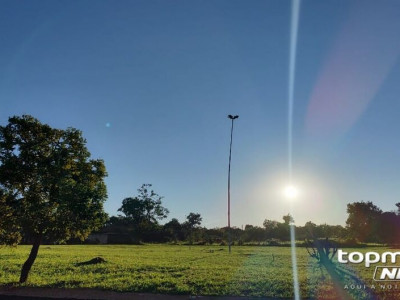 Sextou com muito sol, tempo seco e calorão de até 35 ºC