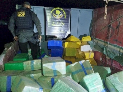 Caminhão com toneladas de drogas é apreendido na MS-164