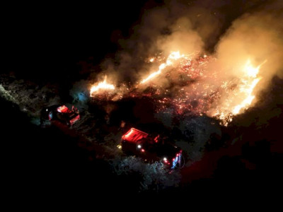 Combate aos incêndios no Pantanal de MS avança pela noite