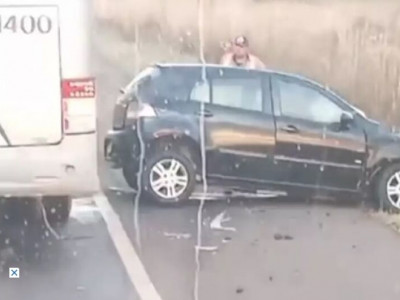 Condutor morre ao bater carro contra caminhão boiadeiro