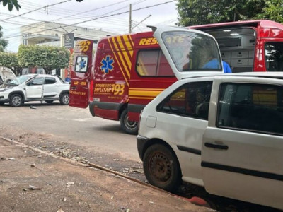 Batida entre carros deixa dois feridos em Nova Andradina