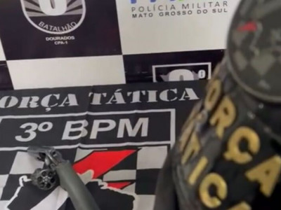 Homem é preso com revólver no carro após denúncias de ameaça