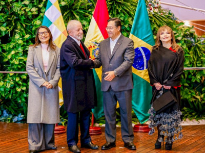 Lula firma acordo bilateral de importação de gás boliviano