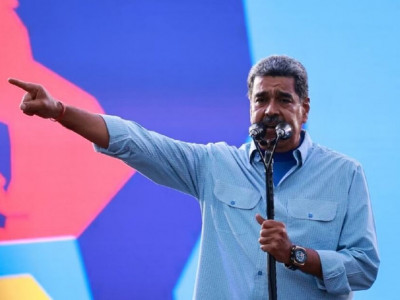 Maduro expulsa diplomatas de países que contestaram sua vitória
