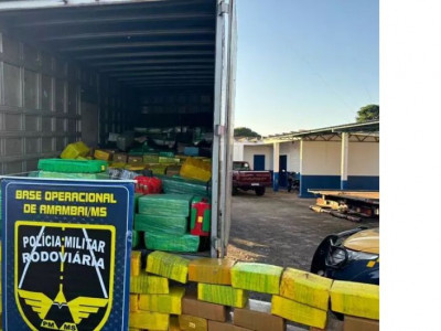 Perseguição termina com apreensão de 10 toneladas de maconha