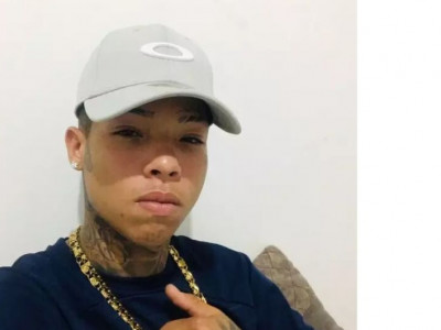 Suspeito de matar rapaz a tiros no interior de veículo é preso