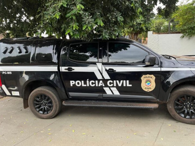 Dupla suspeita de furto de fios em frente a escola é presa