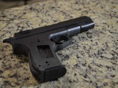 Idoso é ameaçado com arma de brinquedo em Camisão