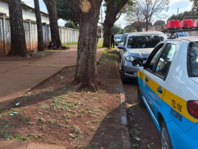 Idoso é encontrado morto em calçada de escola em Dourados