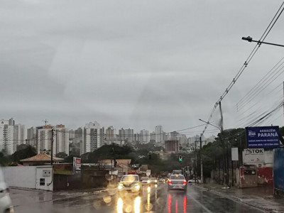 Temperatura despenca com frente fria histórica em MS