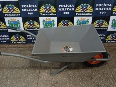 Homem é preso por furtar loja de ferramentas