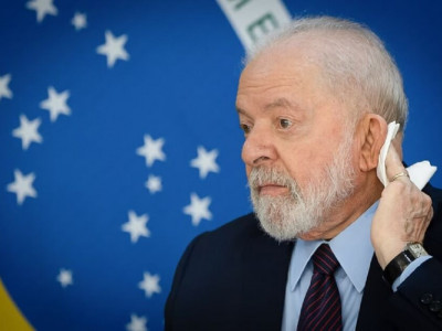 Lula sofre acidente doméstico e leva pontos na cabeça