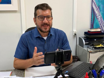 PT sugere que não apoia Adriane Lopes por causa de Bolsonaro