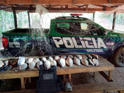 Quatro são presos com 56 kg de pescado ilegal no Rio Brilhante