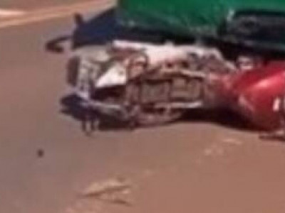 Adolescente morre após colidir motocicleta em ônibus na BR-487