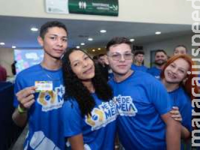 Caixa paga Pé-de-Meia a estudantes nascidos em julho e agosto