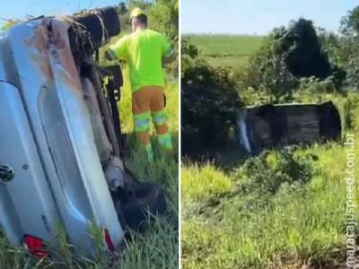 Carro sai da pista e capota às margens da rodovia BR-163