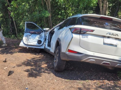 Acidente em estrada deixa três feridos e uma vítima fatal