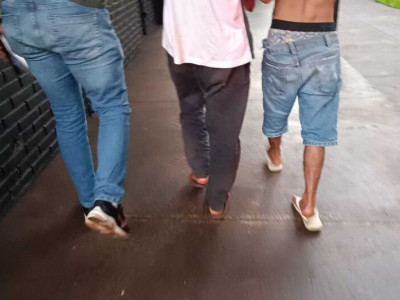 Acusados de agredirem idosa são presos e confessam crime 