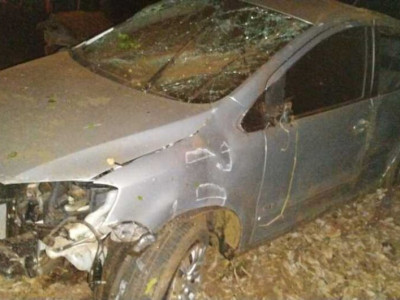Jovem morre após capotar veículo próximo a distrito