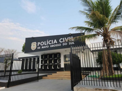 Mulher é agredida pelo companheiro com socos na cabeça