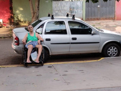 Carro é furtado em frente à casa de mulher em Campo Grande