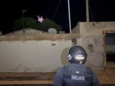 Policiais à paisana libertam família feita refém no Nova Lima