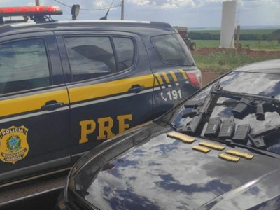 Casal é preso com fuzis escondidos em tanque de combustível