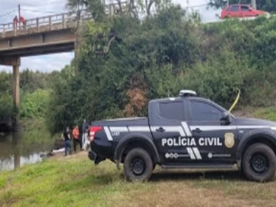 Criança morre após ser jogada de ponte pelo próprio pai no RS