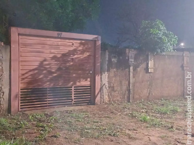 Homem é encontrado morto dentro de casa no Santa Emília