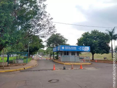 Polícia busca recém-nascido retirado à força de hospital