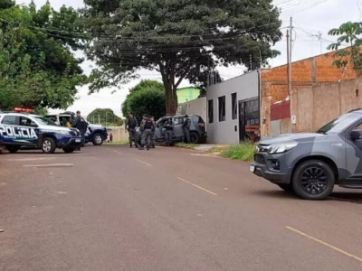Policial aposentado é preso após esfaquear vizinho na cabeça