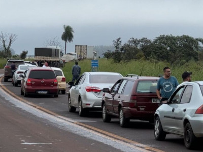 Bloqueio do MST em rodovia federal segue nesta segunda-feira