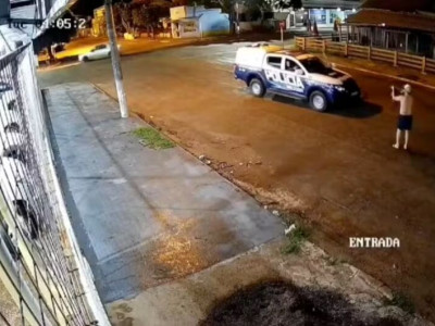 Empresário que apontou arma para PM teve surto e será internado