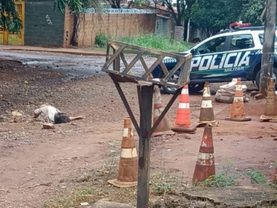Homem é espancado em ferro-velho no Jardim Tarumã