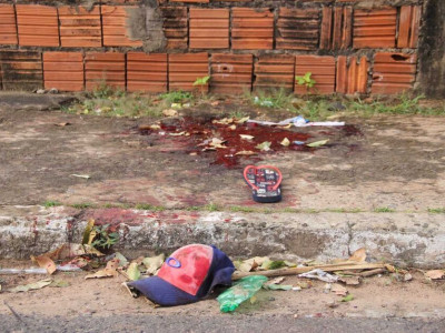 Jovem de 20 anos é assassinado com 12 tiros no Tiradentes 