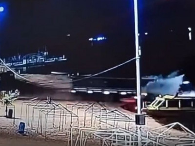 Motorista de MS sobrevive após carreta cair no Rio Paraná