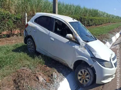 Mulher e criança saem ilesas de capotamento na MS-134